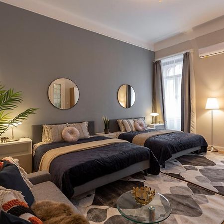 Spacious & Cozy Downtown Apartment With Balcony Βουδαπέστη Εξωτερικό φωτογραφία