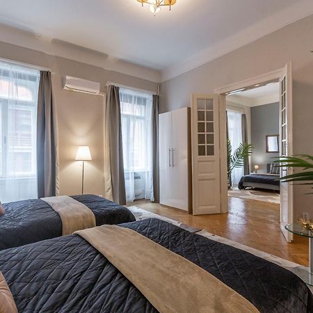 Spacious & Cozy Downtown Apartment With Balcony Βουδαπέστη Εξωτερικό φωτογραφία