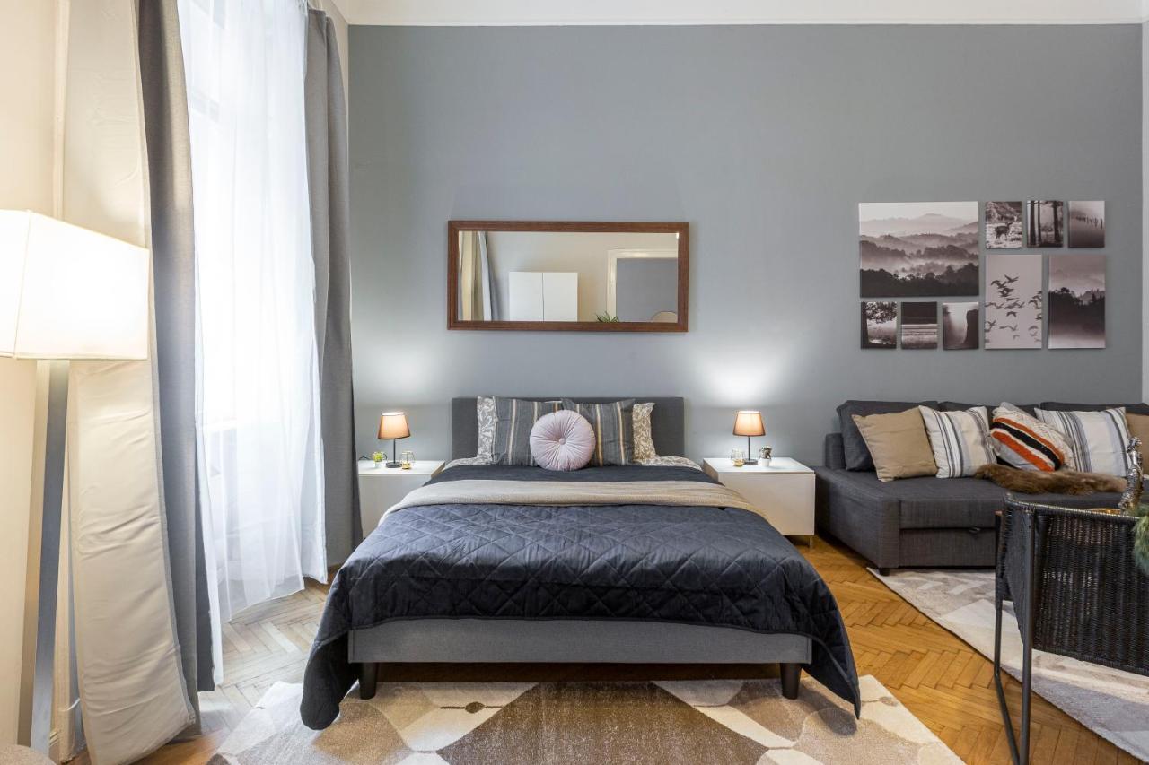 Spacious & Cozy Downtown Apartment With Balcony Βουδαπέστη Εξωτερικό φωτογραφία