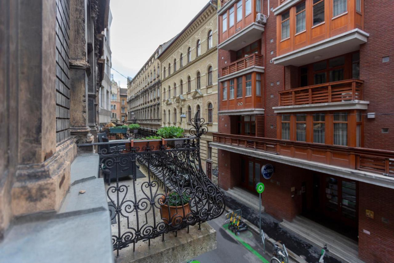 Spacious & Cozy Downtown Apartment With Balcony Βουδαπέστη Εξωτερικό φωτογραφία