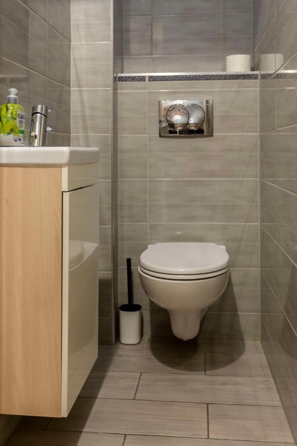 Spacious & Cozy Downtown Apartment With Balcony Βουδαπέστη Εξωτερικό φωτογραφία