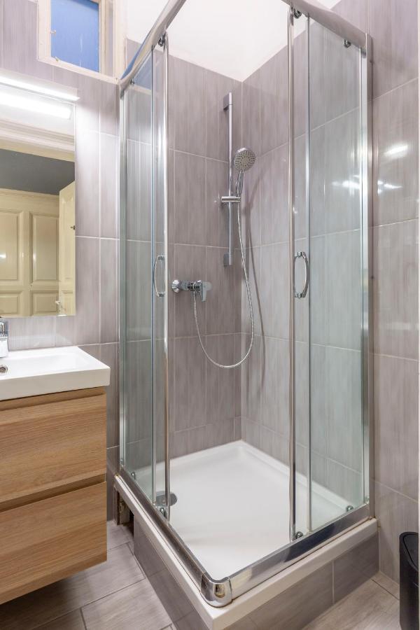 Spacious & Cozy Downtown Apartment With Balcony Βουδαπέστη Εξωτερικό φωτογραφία