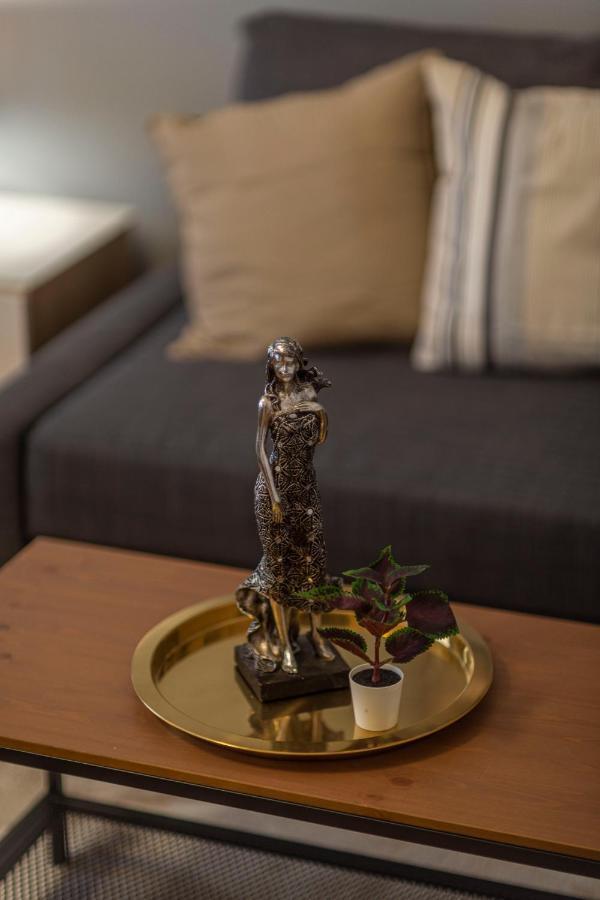 Spacious & Cozy Downtown Apartment With Balcony Βουδαπέστη Εξωτερικό φωτογραφία
